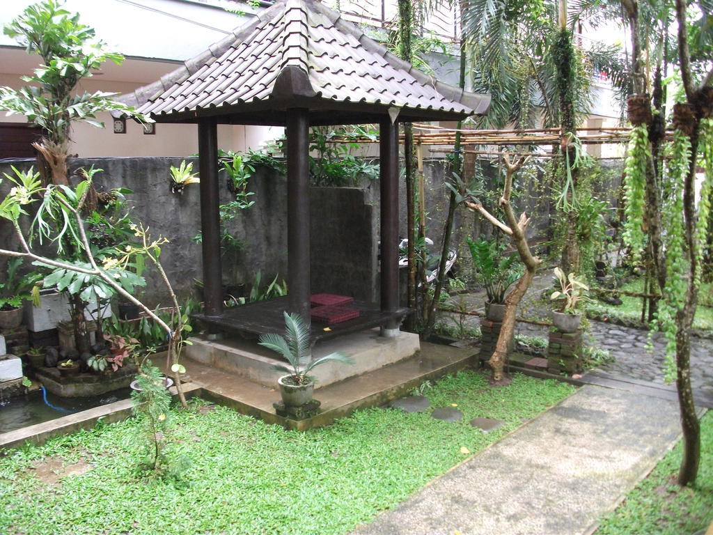 Gerhana Sari 2 Bungalows Ubud Exterior foto