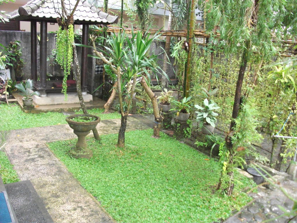 Gerhana Sari 2 Bungalows Ubud Exterior foto