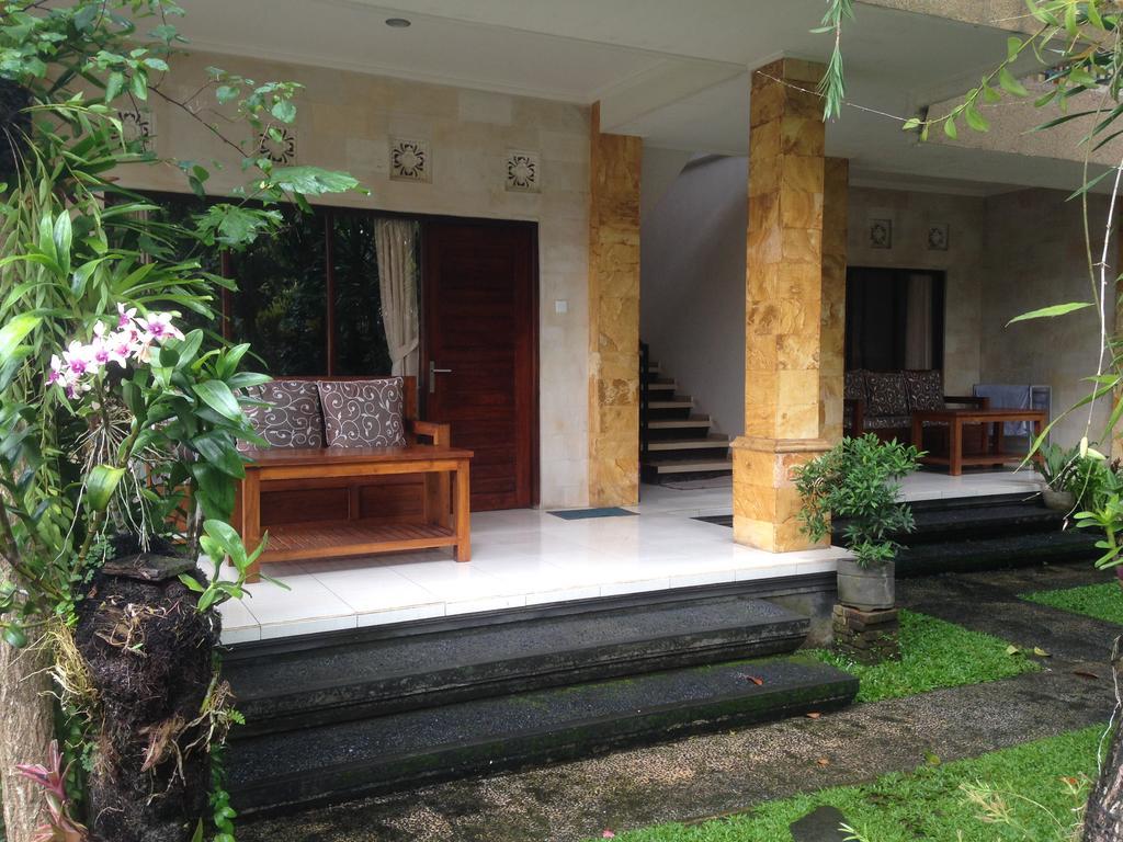 Gerhana Sari 2 Bungalows Ubud Exterior foto